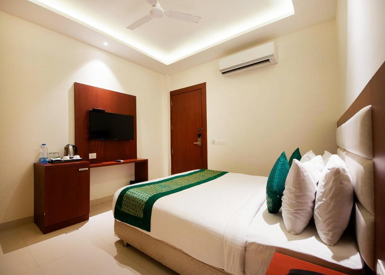 Hotel Z Suite-Near Delhi Airport New Delhi Exterior photo
