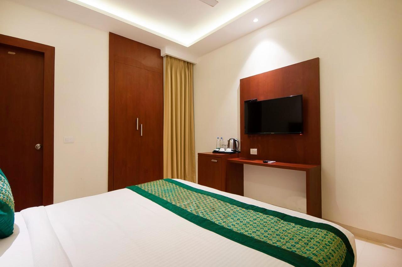 Hotel Z Suite-Near Delhi Airport New Delhi Exterior photo